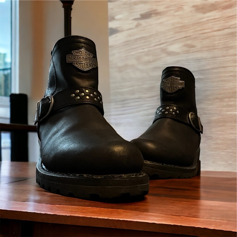 Women’s Harley Davidson ankle boots. Size 6.